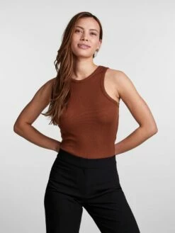 Titelseite 11 Y.A.S YASRACCI MOUWLOZE TOP