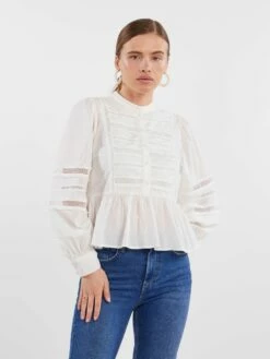 Titelseite 31 Y.A.S YASRINNA OVERHEMD