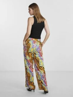 Titelseite -Outlet Y.A.S Store 26030824 Apricot 1043558 004