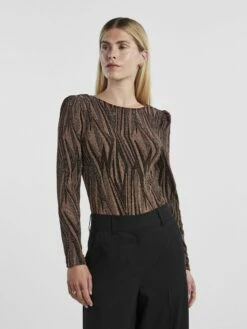 Titelseite 29 Y.A.S YASYEN ROMPER